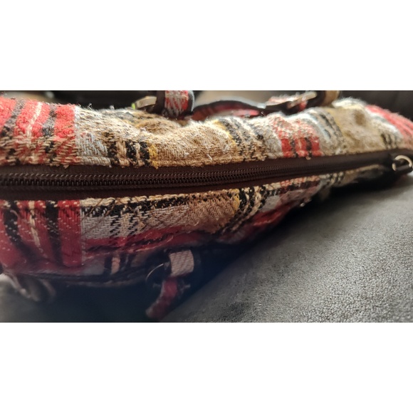 VERA BRADLEY LARGE PLAID SHOULDER BAG - RETIRED PATTERN - Picture 5 of 11